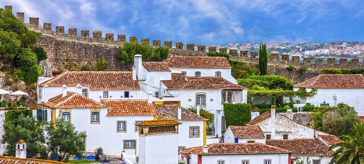  óbidos what to visit: old town fortress obidos portugal 