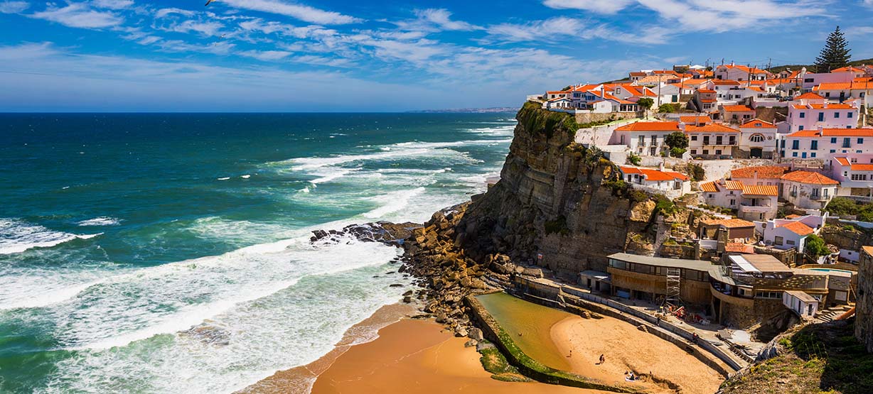 Vista sobre a aldeia de Azenhas do Mar