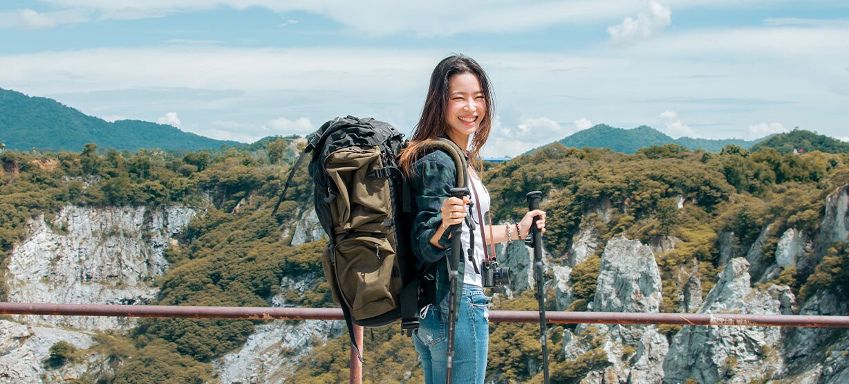 women hiking 