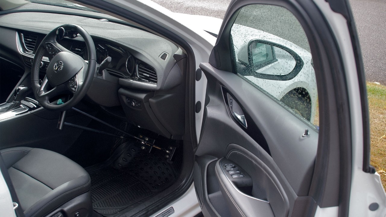 Dispositivos de condução de controlo manual